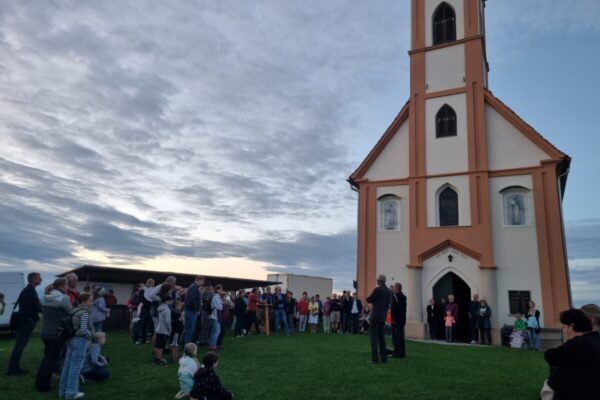 Von der Dreifaltigkeitskapelle aus hat man einen herrlichen Rundumblick über das Grazer Becken